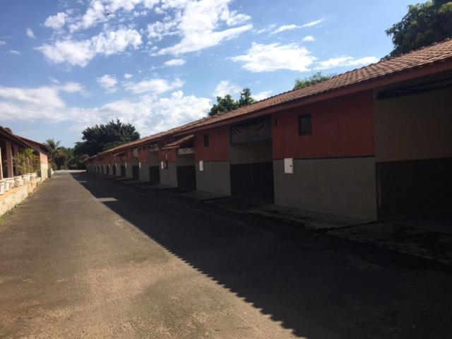 Lux Motel Holambra Bagian luar foto